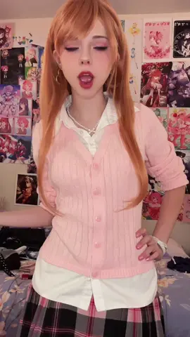 I’m hungry I gotta get breaky #hollyjsinclair #hollyjsinclaircosplay #degrassi #degrassicosplay #heathersinclair 