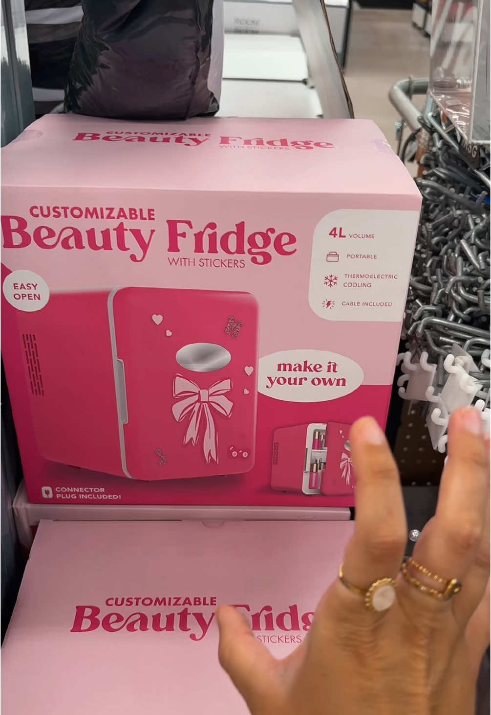 i can’t get over this🤭🤏🏼🎀💖 #fivebelow #fivebelowtok #fivebelowfinds #fivebelowhaul #affordable #affordablefashion #affordablemakeup #affordableskincare #grwm #haul #haultok #hauls #shop #shopwithme #comeshoppingwithme #comeshopwithme #shoptok #savemoney #LifeHack #fyp #foryou #foryoupage #preppy #viralproducts #trendy #boujeeonabudget #paigecons #shopping #fashiontiktok #outfit #style 