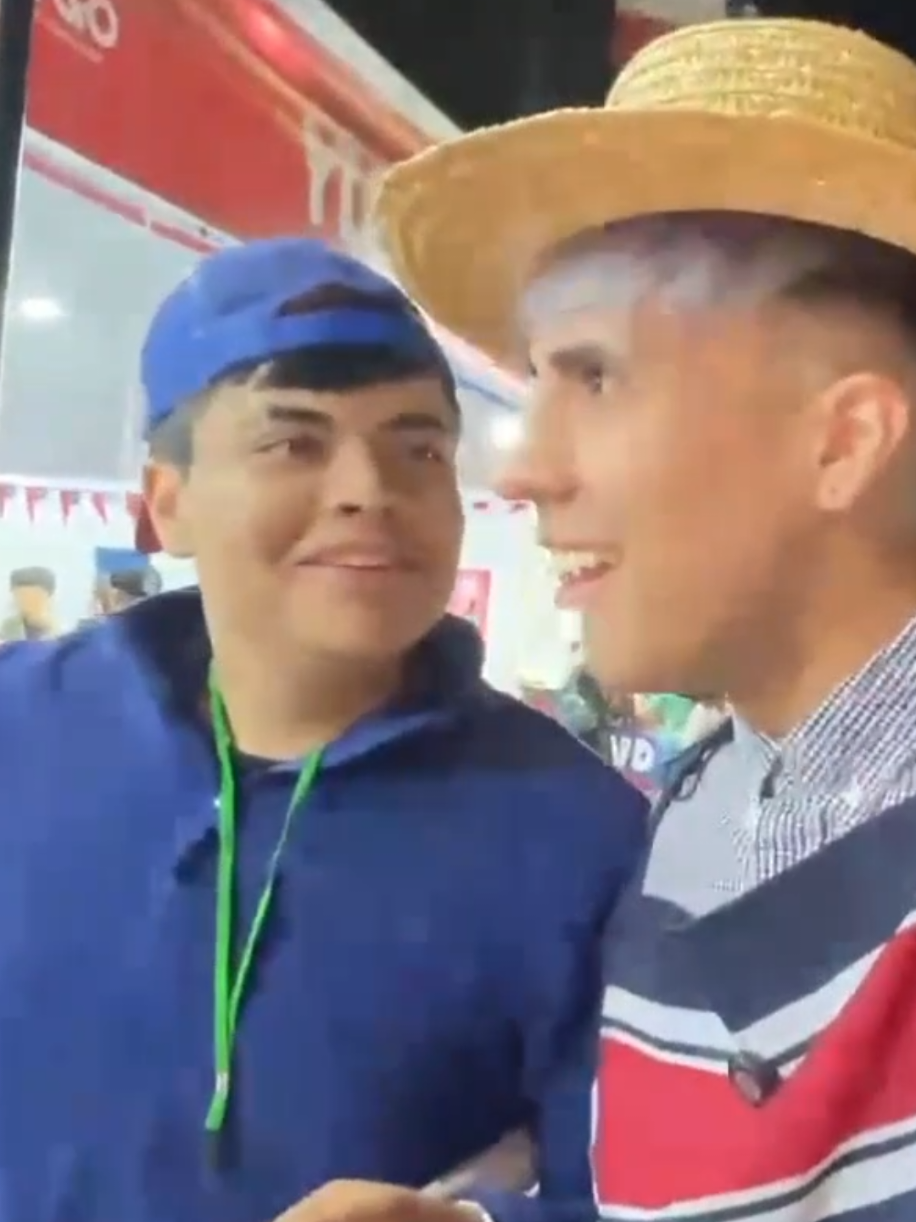 EL MEJOR TRADUCTOR JAJA @Pipe La W #chileno #streamer #chile #kickchile #kick 