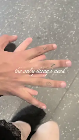 big hands >.< #alternativefashion #fyp #cutecore #dolly #bunny