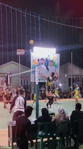 Tanam tanam ubi😂🔥 #volleyballworld #olahraga #turnamen #semiopen #fyp 
