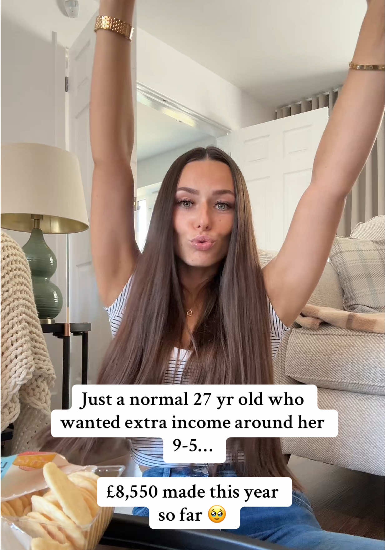 Comment “START” and I’ll send you my free guide that explains how I make money online in 2025 with digital products as a busy 9 to 5 girly in the UK and how you can do it too ✨ Hey I’m Daria from the UK 🇬🇧. I was stuck working my 9 to 5 and even picking up extra shifts just to cover bills. I kept seeing videos saying you can earn money online with digital products and honestly, I didn’t believe it at first… but once I actually learnt how it works, everything changed. Digital marketing gave me a way to build an extra income stream around my normal life. No stock. No shipping. No awkward selling. Just setting things up once and letting it run in the background. If you’ve been searching for the best side hustle to start in 2025 or want the easiest way to make money online, this really is such a game changer 🥹 Comment “START” and I’ll send you my free guide that shows exactly how I make money online with digital products in the UK and how you can do it too ✨ #fyp #digitalproducts #sidehustles #foryouu #digitalmarketing 