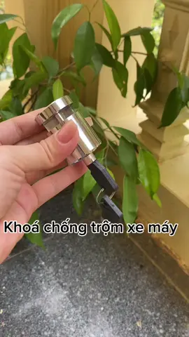 Khoá chống trộm phanh đĩa xe máy    mua ở đây#khoaxemay #khoaxemaychongtrom #khoaxe 