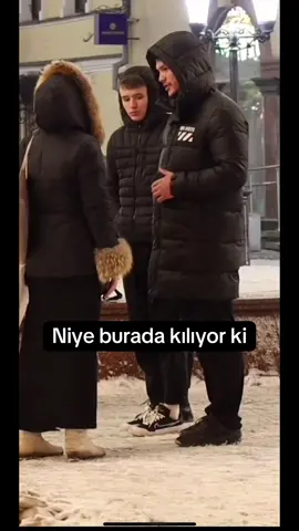 Rusya’da camii olmadığı için Müslümanlar namazı metroda parkta sokakta kılabiliyor #namaz #islam #metro #moskova #ibadet 