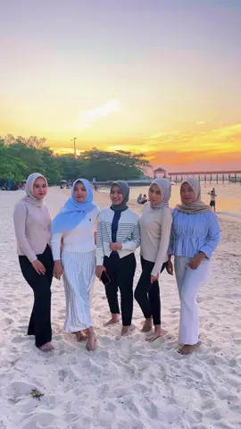 🌅🏖️🏝️🌊Yakin naik Bananaboat hanya 50rb bisa seseru ini?😅 Reservasi ☎️08112777656 #bananaboat #pantai #bandengan #jepara @imaaaafz 