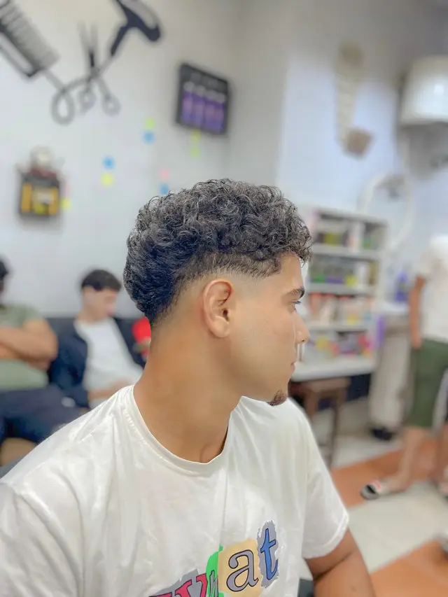 قاعد اتفرج فقط 🤐 #حلاقة 