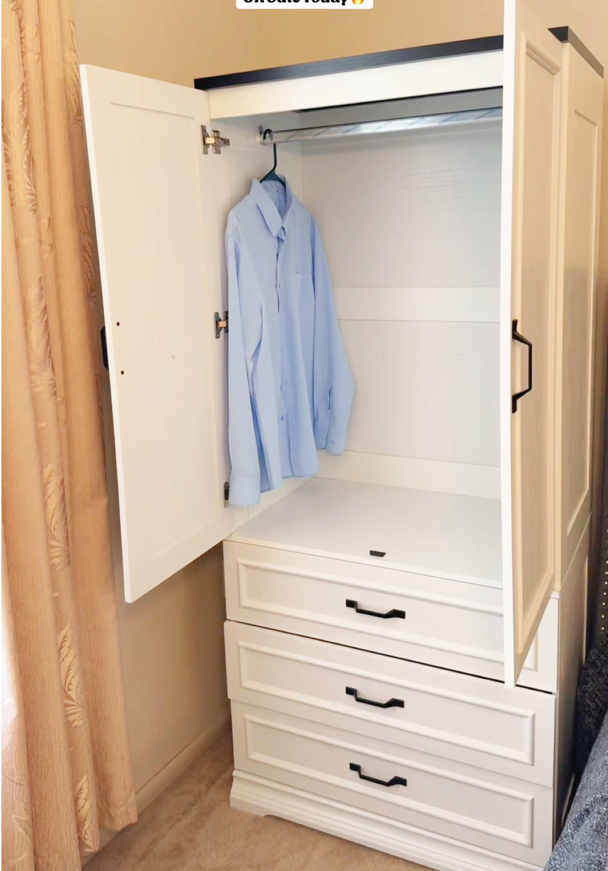 This High quality closet is on A Huge Sale right Now. Get yours today 👍@IRONCK Furniture #closet #furniture #storage #tiktokshoprestock #fyp