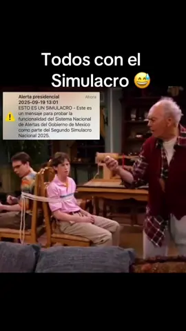 Así todos con el simulacro 😅🥴  #fyp #viral #funny #funnyvideos #humor 