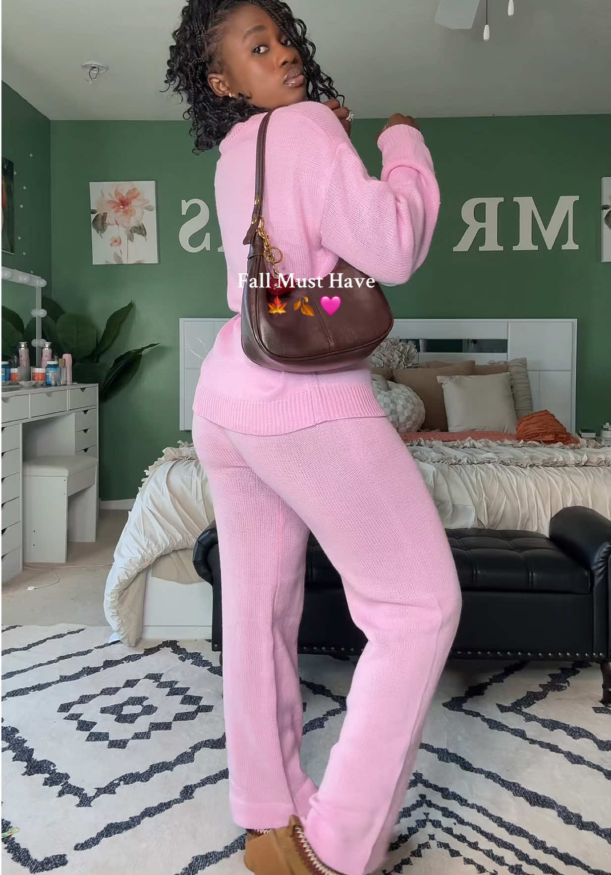 The cutest sweater set for the Fall/winter #matchingset #twopieceset #sweaterweather #sweaterstyle #tiktokshoprestock 
