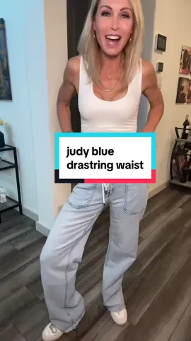 what? judy blue with a drawstring? @Ava Lane Boutique #judyblue #elasticwaistband #drawstring #lightwashjeans #jeans 