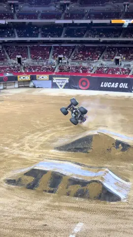 Putting the “Wreck” in TechDeck Wreck Deck 🤘 #MonsterJam #MonsterTrucks 