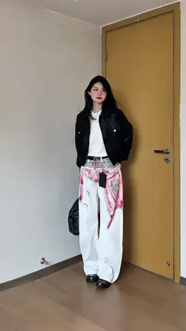 Mặc thế này xuống phố được chưa mọi người 😍                                            #myoutfit #thoitrang 
