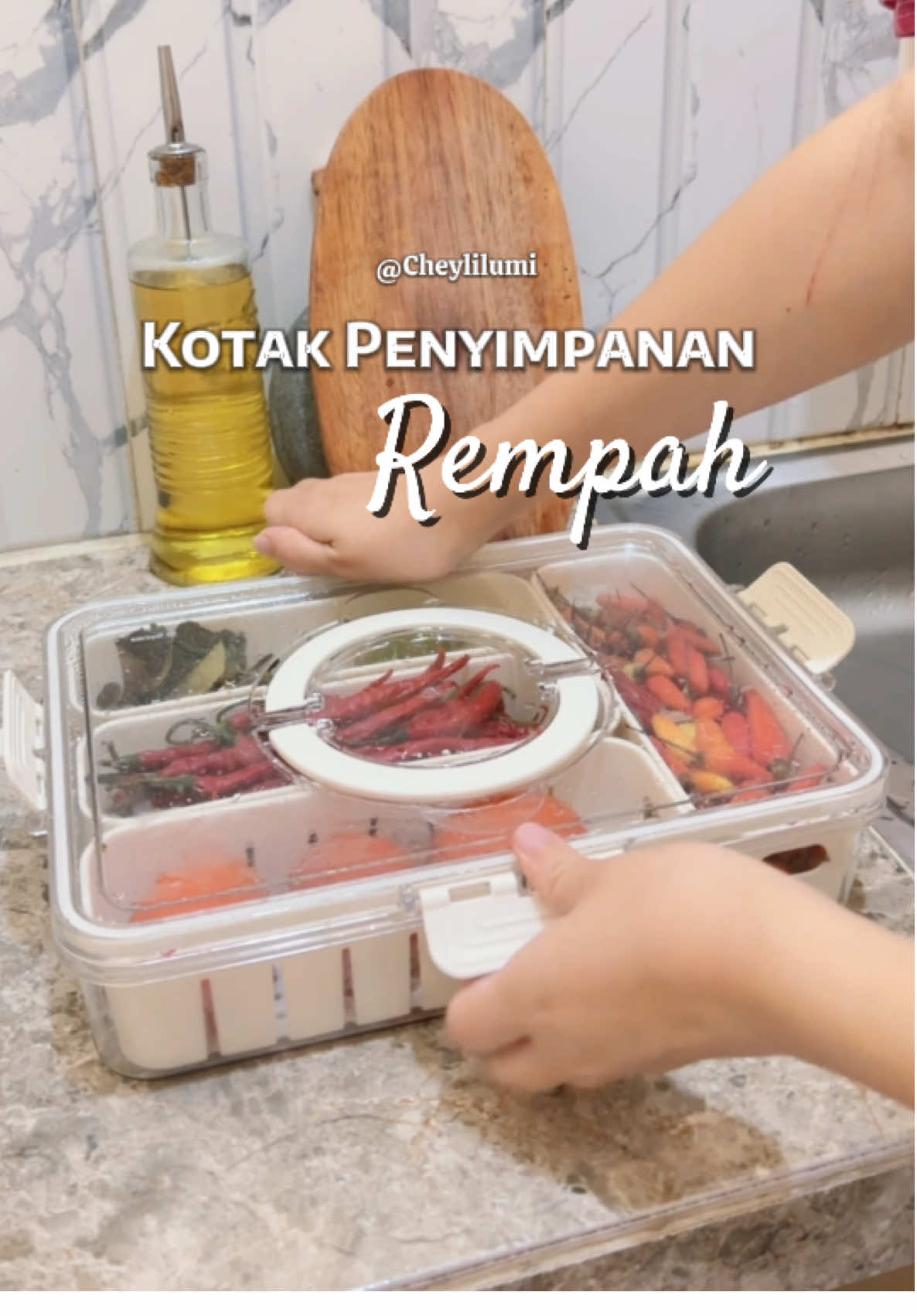 Bumbu Makin awet deh karna pake Kotak Penyimpanan segala rempah-rempah : cabe,bawang,tomat, daun jeruk dll🤭 #foodcontainer #kotakmakan  #rempahrempah 