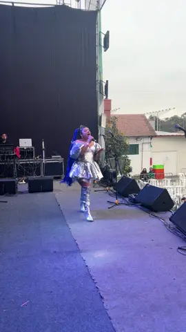 Aly Cat canta “Se me quiebra la voz” en @Feriaplanet #AlyCat #semequiebralavoz #concierto #feriaplanet #fypシ゚ 