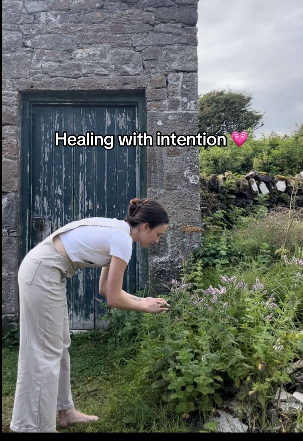 Healing isn’t about one big thing, it’s about the little rhythms we return to every day. For me, it’s soul, body, and mind: prayer and scripture to anchor me in God’s peace, small habits to support my body, and practices that calm and rewire my mind. Chronic illness has shown me that consistency matters more than perfection. These small choices, repeated with love, become a life of healing. 🤍 #chronicillness #lyme #mcas #pots #HealingJourney 
