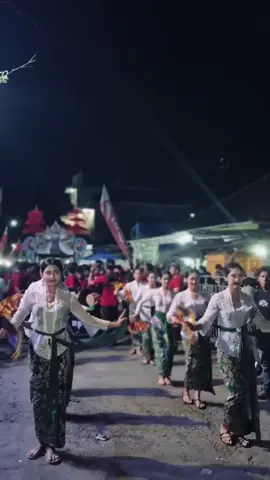 “GEREDOAN MACAN PUTIH”, senang sekali bisa ikut berpartisipasi memeriahkan acara tersebut, terimakasih sudah mengundang kita @KUBUJERO selalu jaga toleransi antar umar beragama, rahayuu🔥🔥 #geredoandesamacanputih #fyp 