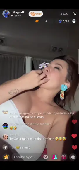 #andrea@SuPreMO 🐧💝 @milagrofloresoficial 
