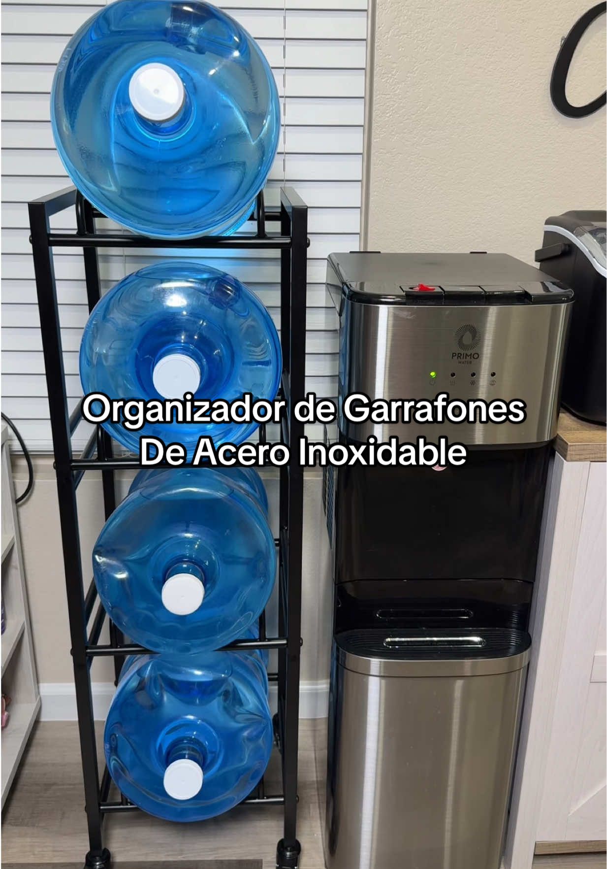 Organizador de garrafones de acero inoxidable 💦 #tiktokshoprestock #waterjugholder #kitchenfinds #storage #storagerack 