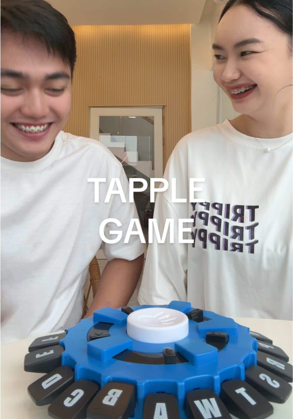 Yung walang games sa coffe shop kaya kami nalang nagdala😂 #tapplegame #tapple #tapplewordgame #tappleboardgame #tapplehowtoplay 