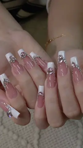 Nail xinh #xuhuongtiktok #nailboxthietke #naildinhda #nails💅 #nailsdesign 