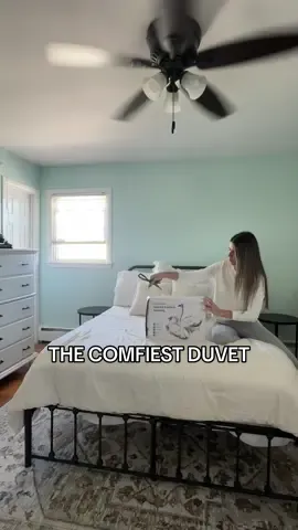 It’s like sleeping with a cloud ✨ come back to part 2 to see the finished product😌🫶🏼 #bedding #duvet 