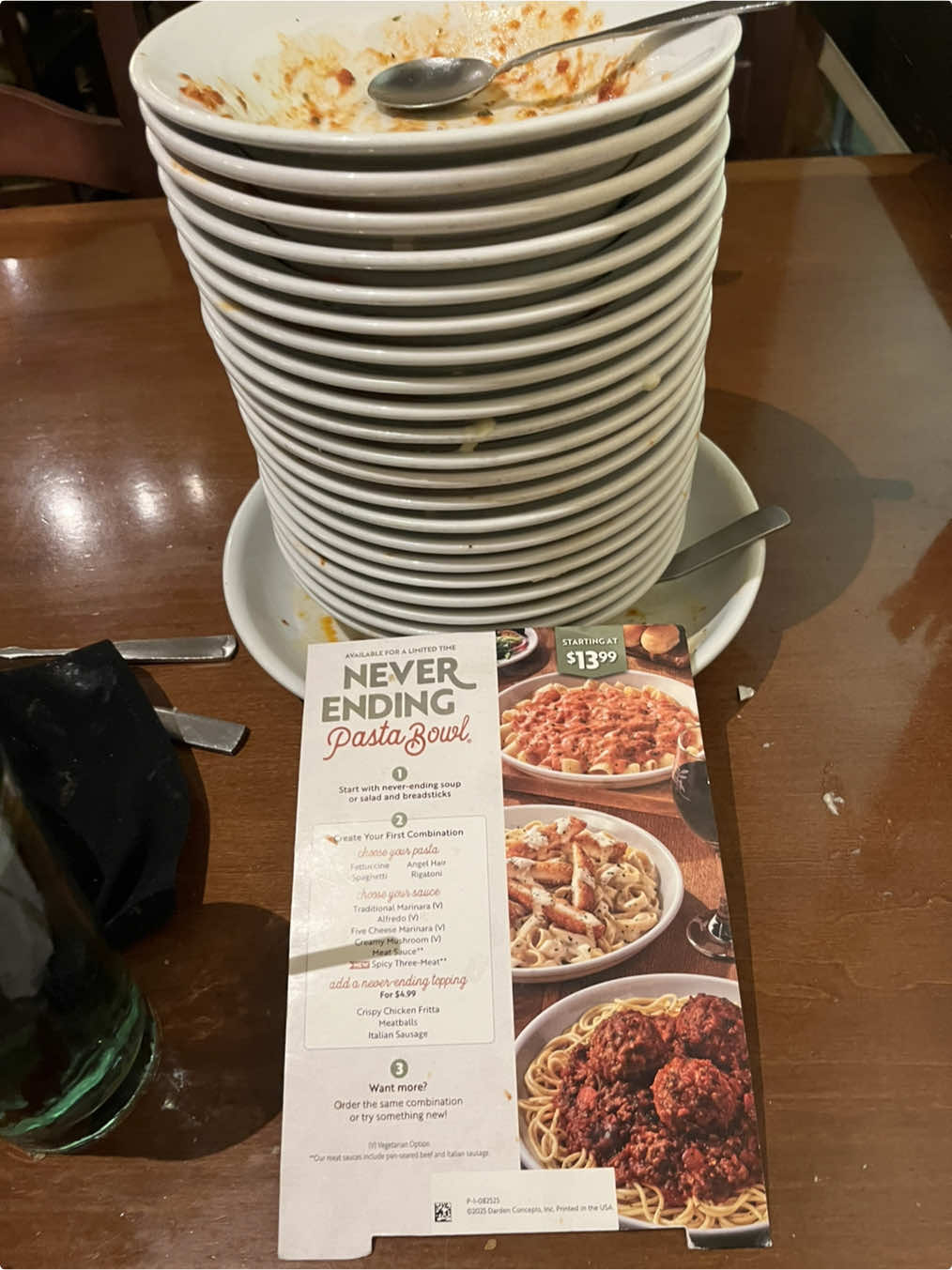Eating 22 bowls of @Olive Garden never ending pasta in 1 hour🍝 #olivegarden #rigatoni #endlesspasta #unlimitedpasta #Foodie 