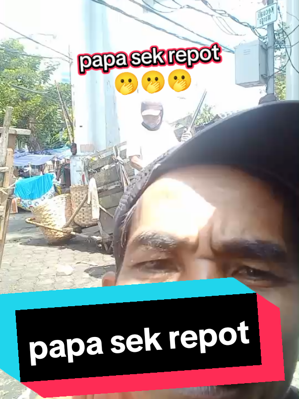 duwek golek o dewe dek tas kresek#comedy#paksentot#tukangsampah#beranda 