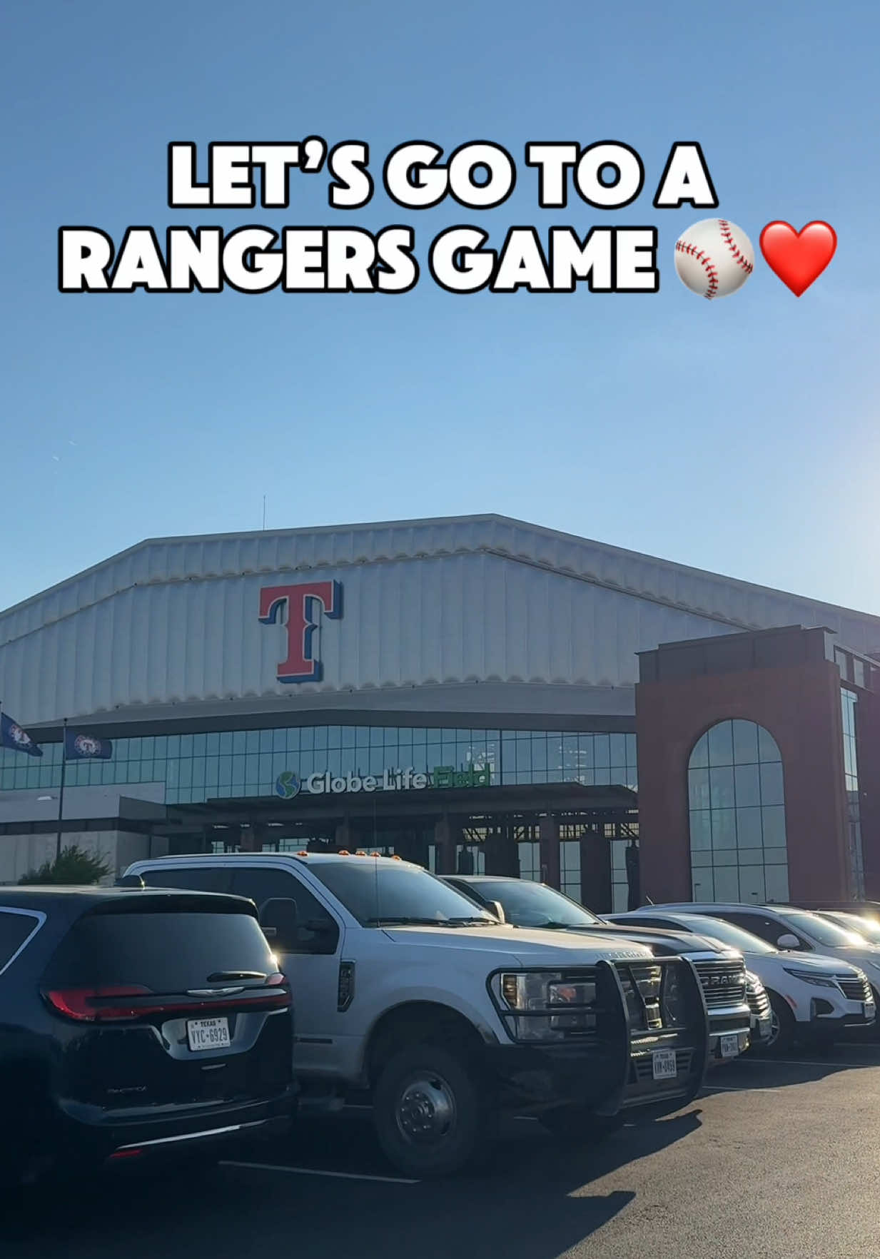 I love a sporting event especially with good food and a nice view ⚾️💅🏼❤️🥰✨ • #texasrangers #baseballboys #rangers #Love #rangers 