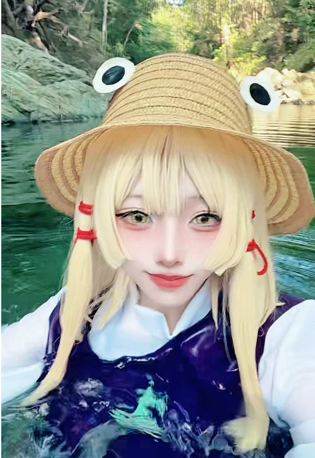 ※撮影地許可済 川に入ってるだけ🐸 #東方projectコスプレ #洩矢諏訪子コスプレ #東方project #cosplay #洩矢諏訪子 