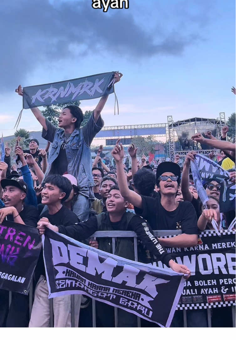 Sumowono Phoria 2025 kalian luar biasa 💜 #AyahIbu #SumowonoPhoria2025 #Karnamereka #Fortune #KawanKarnamereka 