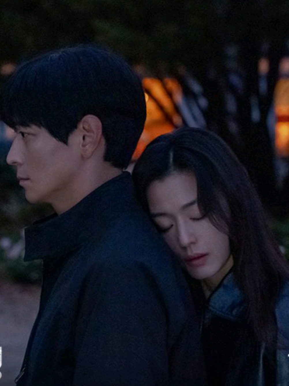 The way he protected her, saved her, touched her like that, gave everything for her…She knew, in the heart of chaos, she found him! the calm and the danger all at once. #Kdrama #Tempest #KangDongWon #JunJiHyun