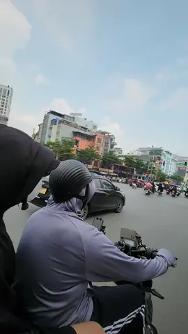 dạo phố chill chill 