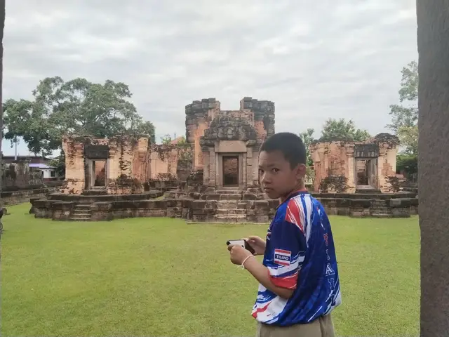 นี่คือประเทศไทย แผ่นดินไทยเป็นของพวกกู