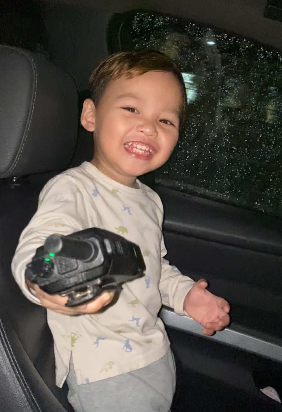 Hello uncle aunty 🙂‍↔️