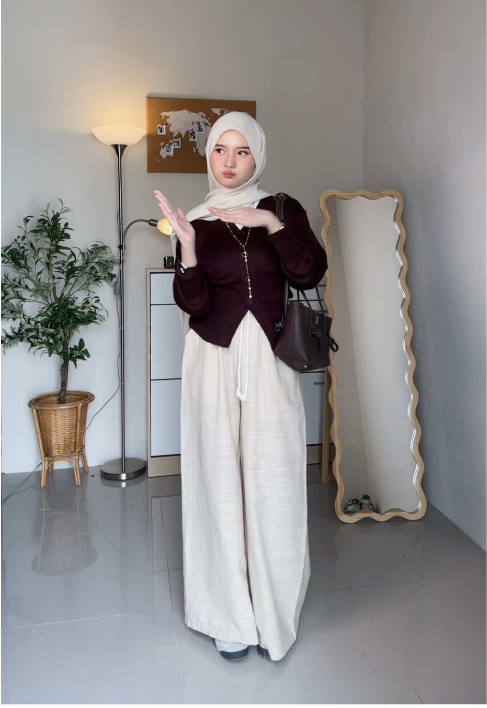 outfitnya udah aku spill di vt setelah ini ya💗
