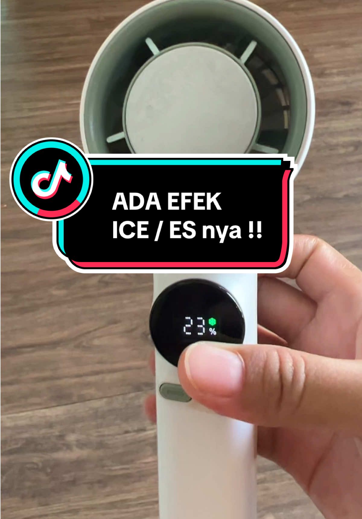 Kipas Angin Mini Portable Yang Suka Bikin Orang Salah Paham!  Padahal karena ngga tau ajah....  Jangan ngomel2...!  #kipasanginportable #kipasanginmini #nexio #kipasanginmurah 