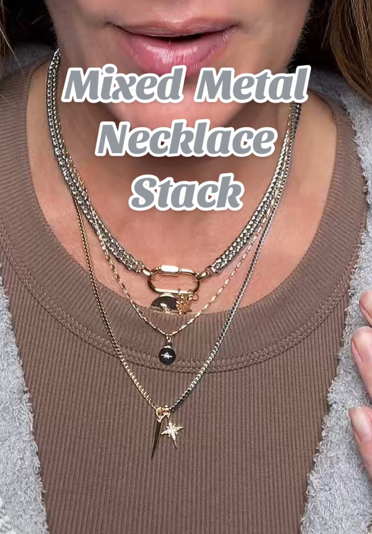 Such a trendy piece! #mixedmetals #jewelry #necklaces #necklacestack 