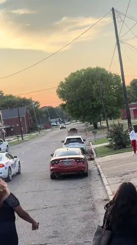 The police coming right behind is platinum!!!😭😭😭 go follow my cousin @6.2k 