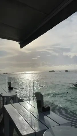 (Still) Summer in Lembongan and Ceningan.  Unreal places, beyond beautiful. Short time but well-spent. What a beautiful places He created. Definitely wanna go back cause I left my soul there.  Take me thereee