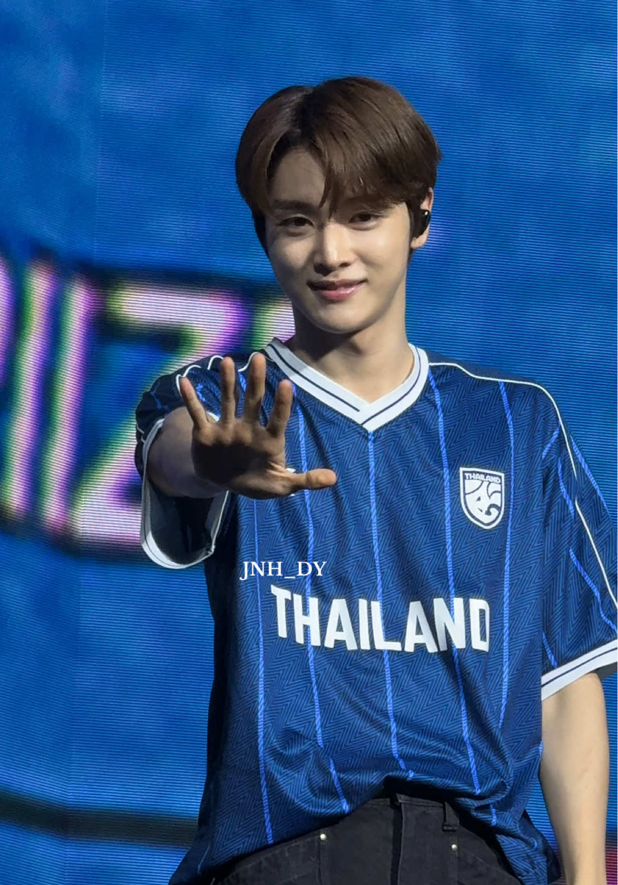 ซองชานหล่อมาก😆 💙 #sungchan #RIIZE #RIIZINGLOUD_IN_BANGKOK #RIIZINGLOUDinBKK #ซองชาน 
