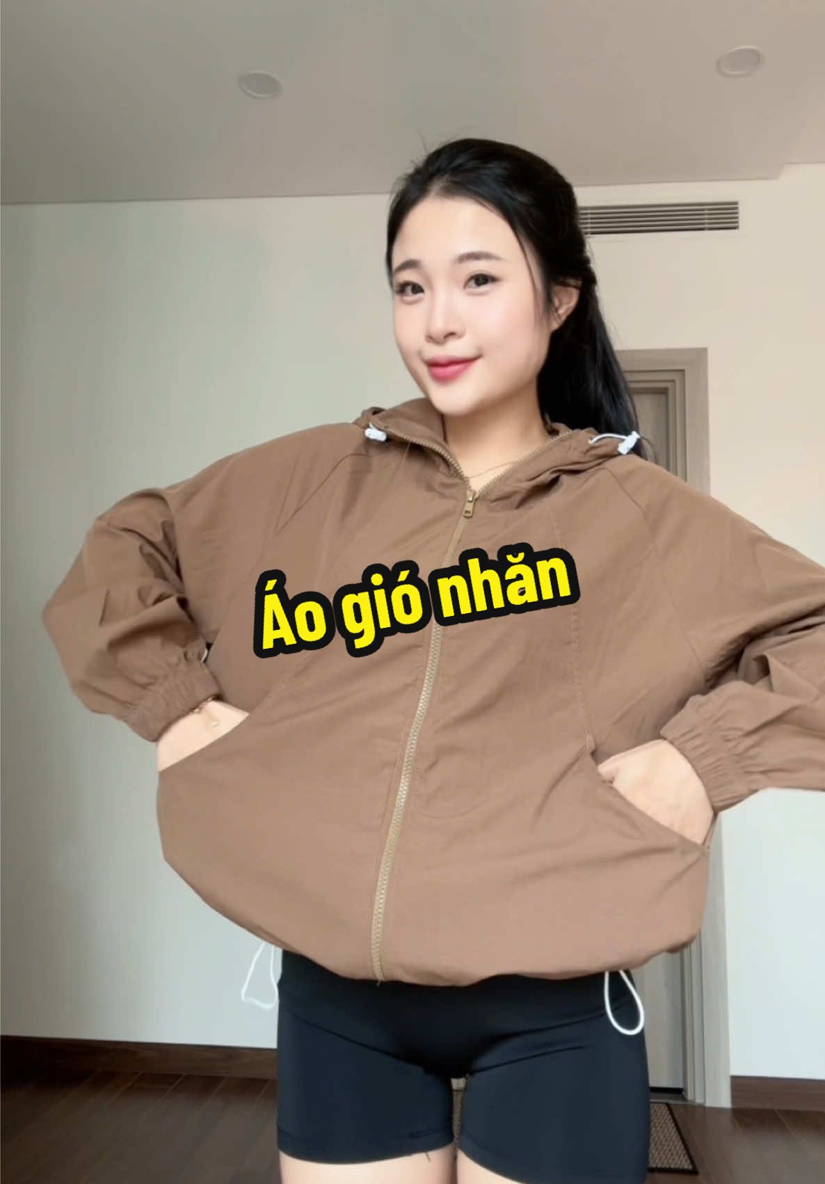 Áo khoác chống nắng chống cho must have nha ce uiii 😍  #aogio #aokhoacnu #aokhoacgio #tudomecoca #aokhoacnu 