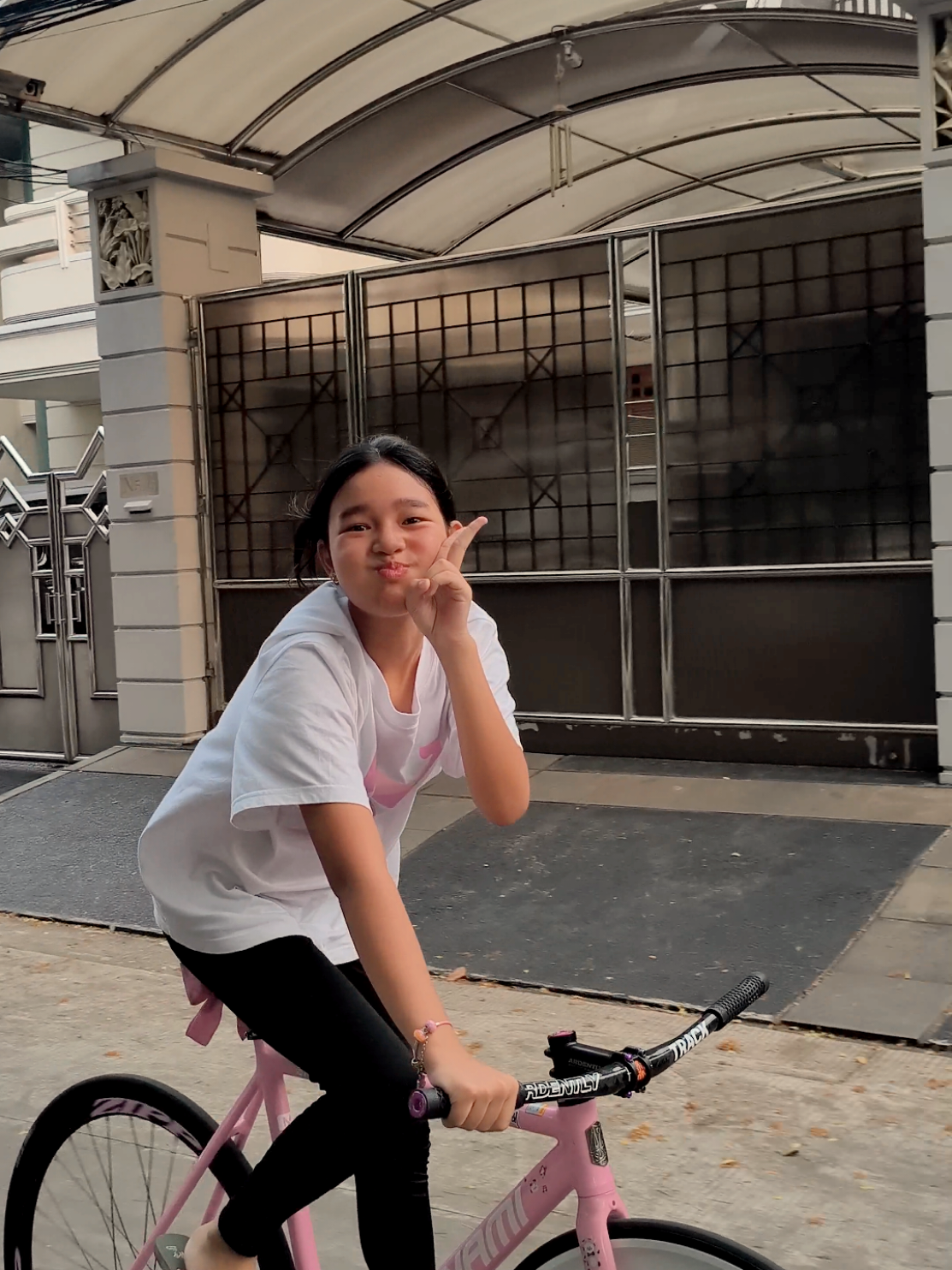 @EVELYN 🎀 udah gk ngambek nih 😁😁 ,, #fixie #fixedgear #viral #fyp 