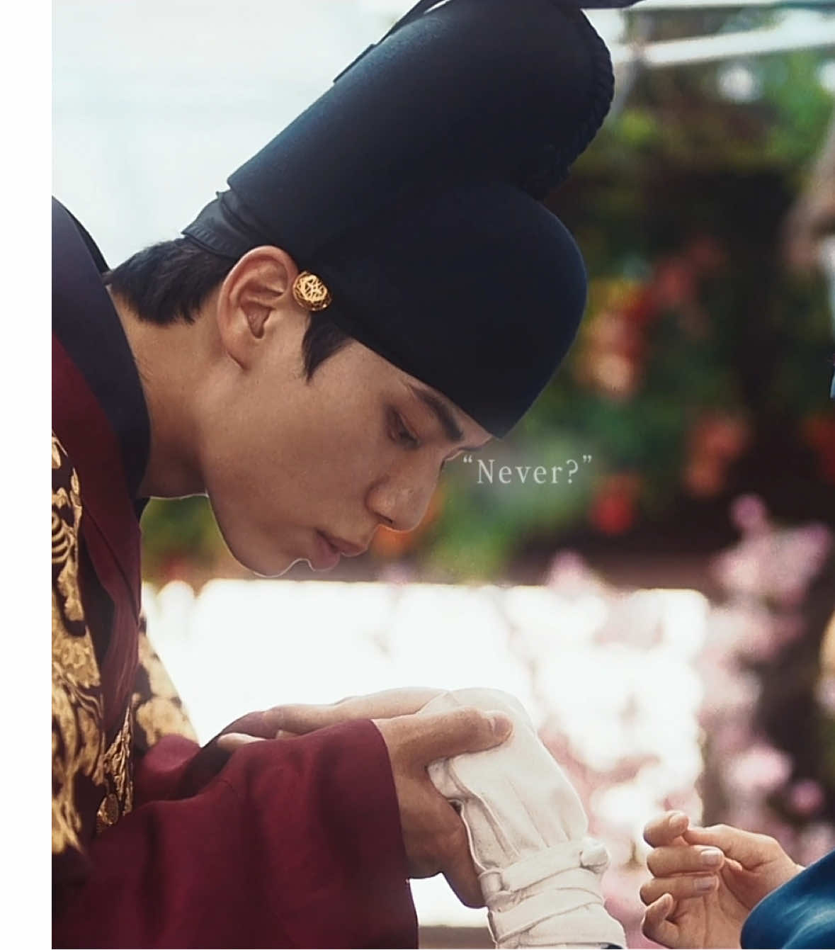 Find me a husband that looks at me like that …. I’M SO IN LOVE WITH THEM #bonappetityourmajesty #yoona #leechaemin #fyp #kdrama 