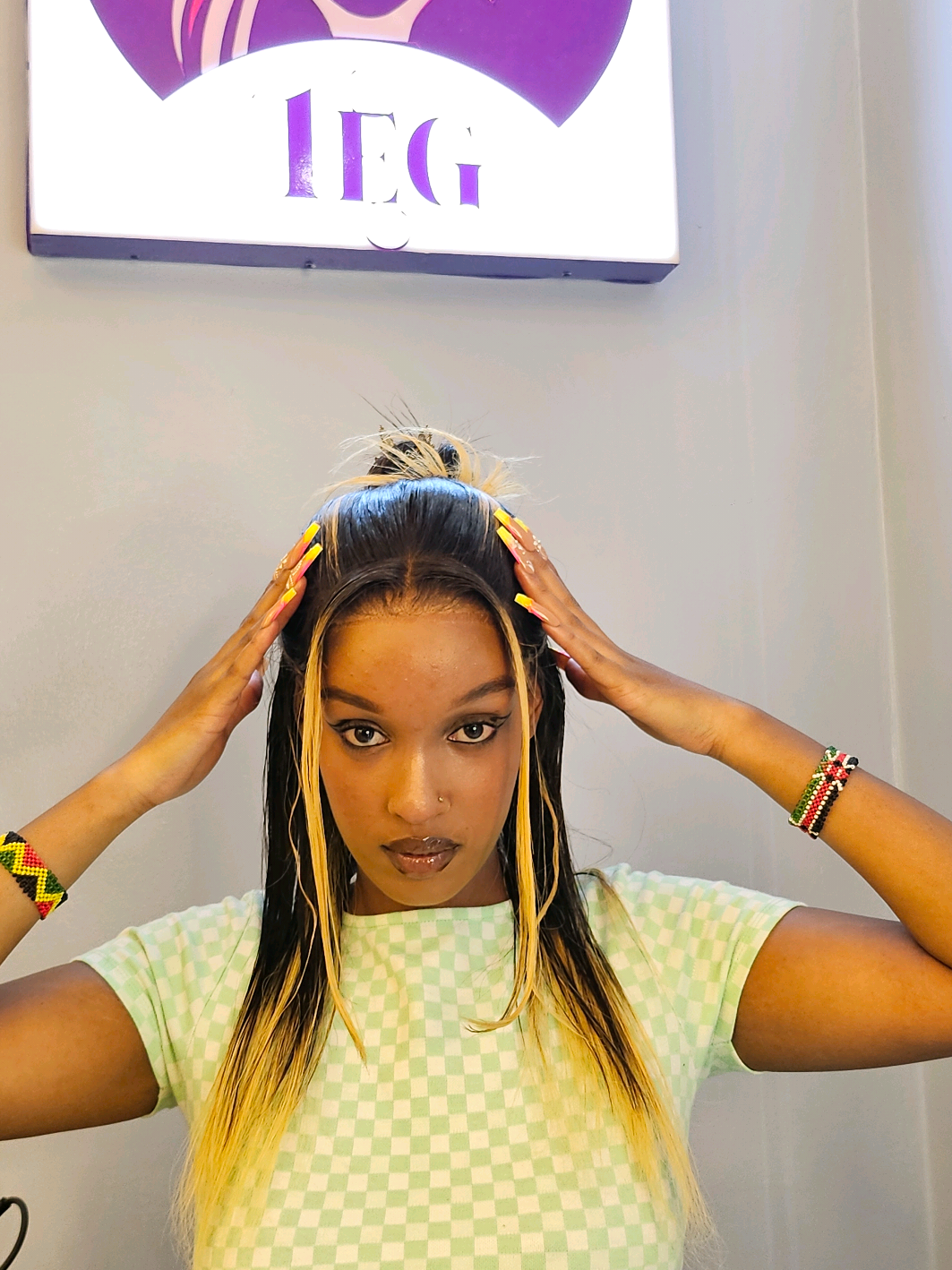 Bodies bodies everywhere because the baddies stepping out at our studio located at Sunrise Centre runda next to Glee Hotel are killing it 😮‍💨😮‍💨 #tresseliteglamstudio #luxehair #humanhair #humanhairnairobi ##rundasalon 