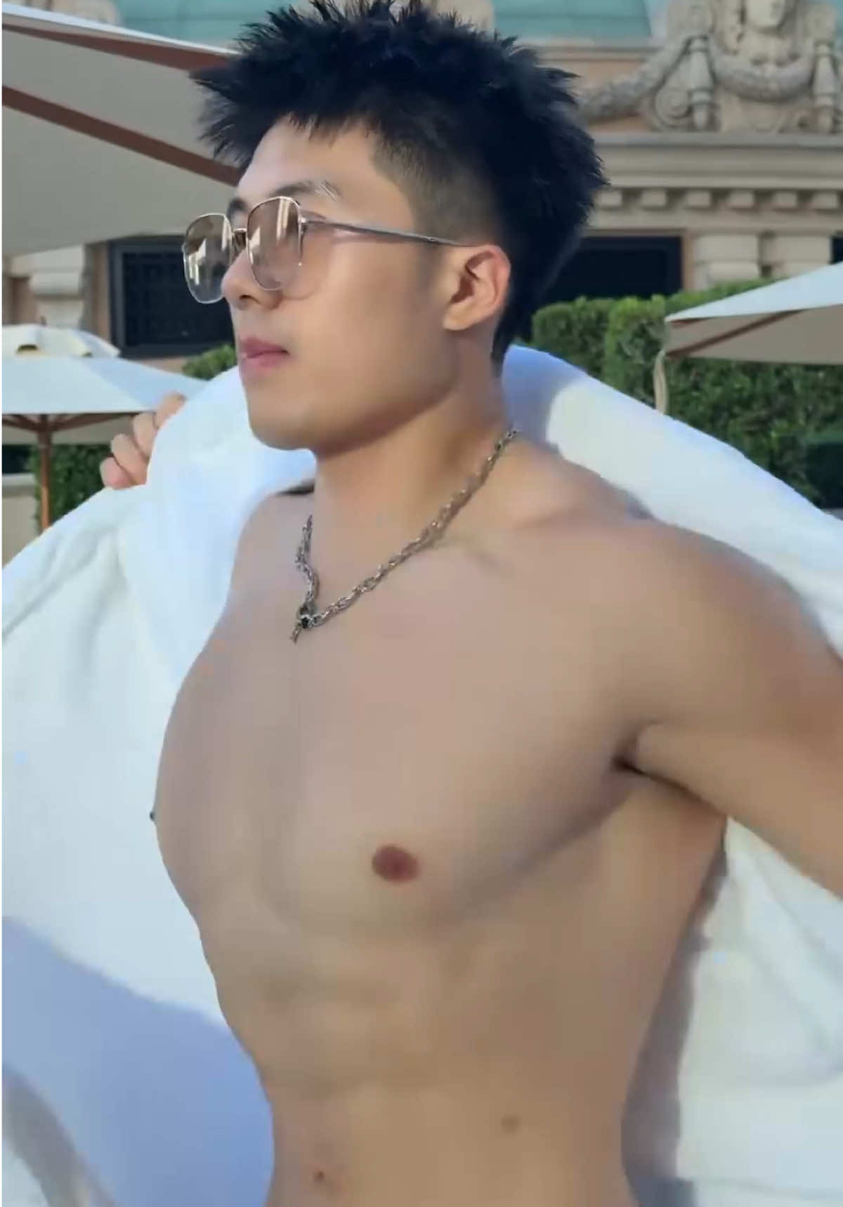Trờiiiii Nóng quá đi bơi thôi #traidep #boy #gym #gymmen #xuhuongtiktok 