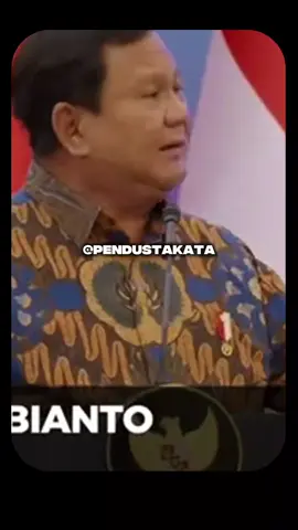 nasi uduk ikan tongkol Prabowo duduk sambil megang... . . Jengkol . #quotes #katabijak #standupcomedy #fyp #quotestory 