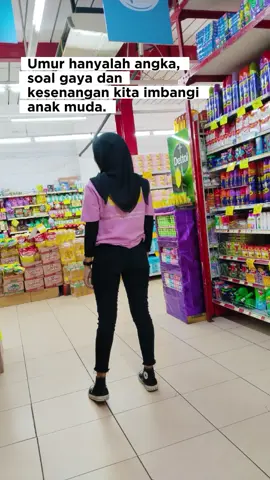 menolak tua