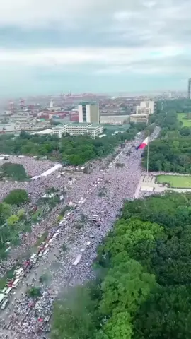 Mass protests are erupting over a huge corruption scandal in flood-control projects. People are calling it the “Trillion Peso March,” demanding accountability as billions are allegedly lost.#sept21 #floodcontrol #curroption #nepobaby 