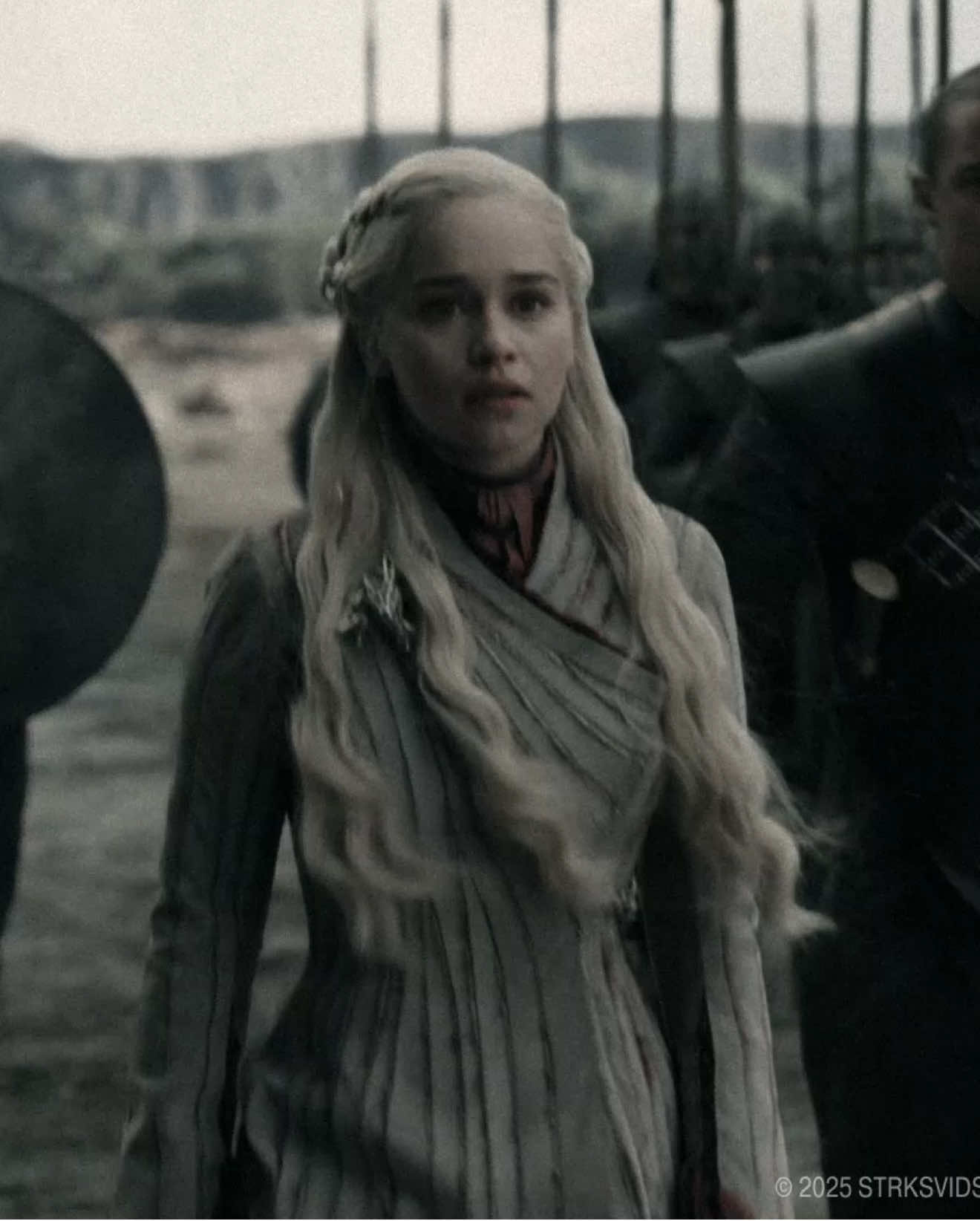 the bell was a paid actor ngl  #daenerystargaryenedit #daenerystormborn #got #gotedit #gameoftthrones #gameoftronesedit #asoiaf #hotd #hotdedits #emiliaclarkeedit #emeliaclarke #targaryen #conqueror #motherofdragons #fp #foryoupage #foryourpage #viral #makemeviral #trending #strksvids #aftereffects #ae