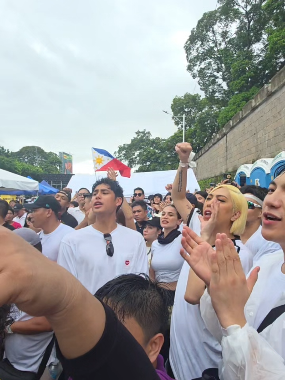 📣 ikulong na yan, mga kurakot. 